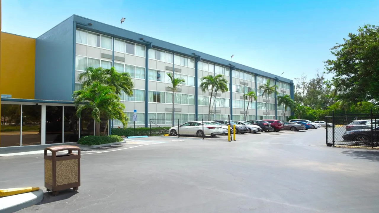 Envision Hotel Miami International Airport: Location, Room Options, and More